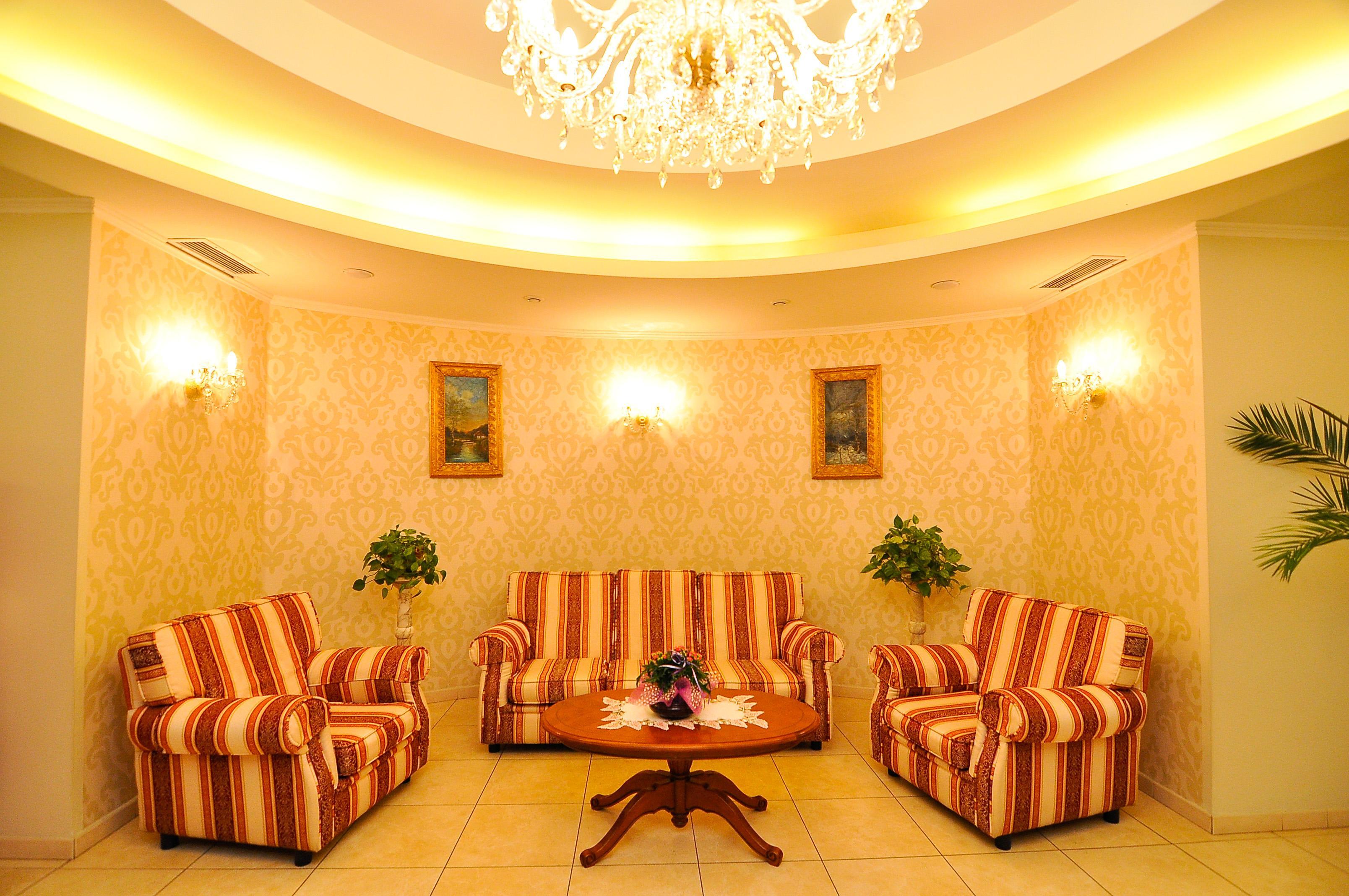 Hotel Maxim Oradea Exterior foto